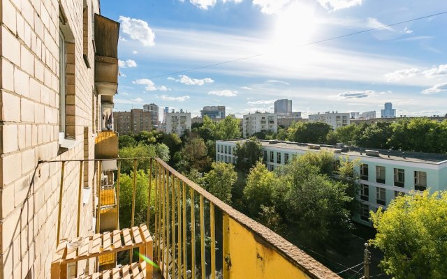 Apartment on Bolshoy Kondratievskiy 4