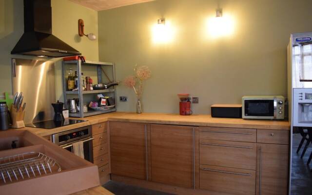 1 Bedroom Camberwell Apartment