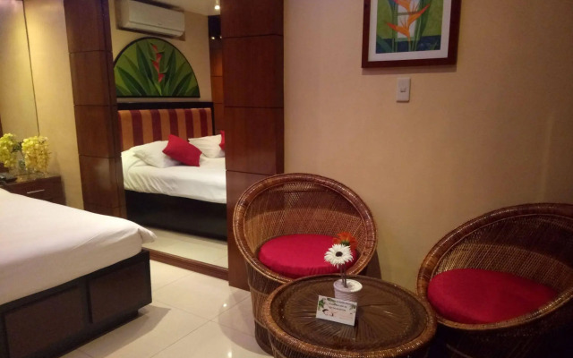 Fields Walking Street Hotel