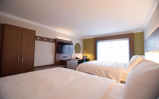 Holiday Inn Express & Suites Williamsport by IHG