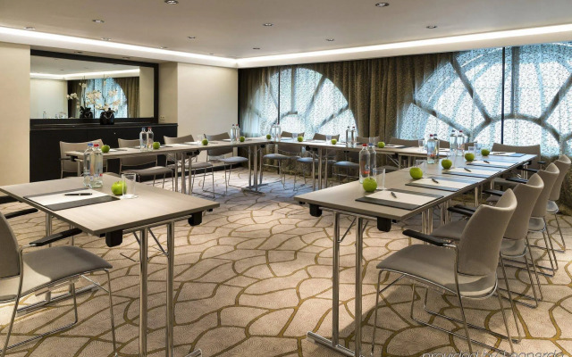 Hotel Barsey by Warwick