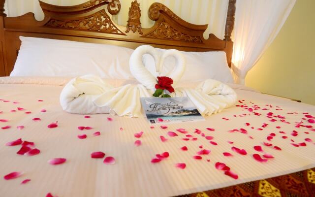 IStana Pool Villas & Spa