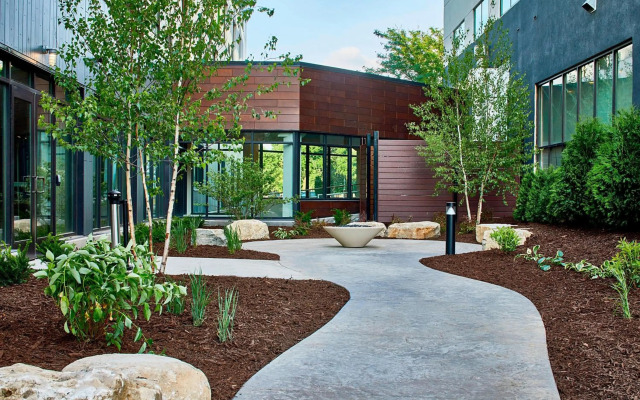 Courtyard by Marriott Minneapolis West