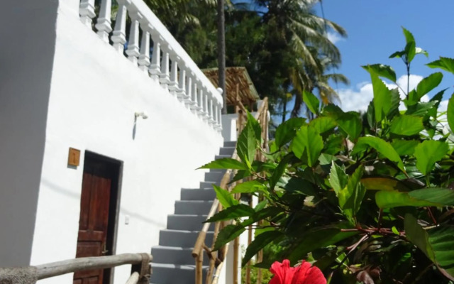 Makuti Beach Bungalows