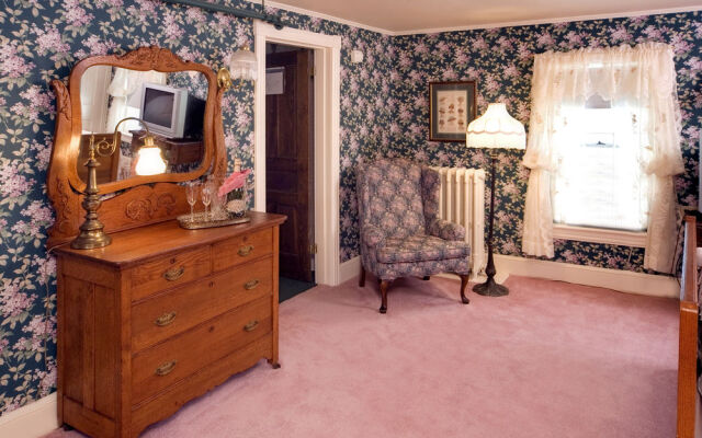 Wilbraham Mansion