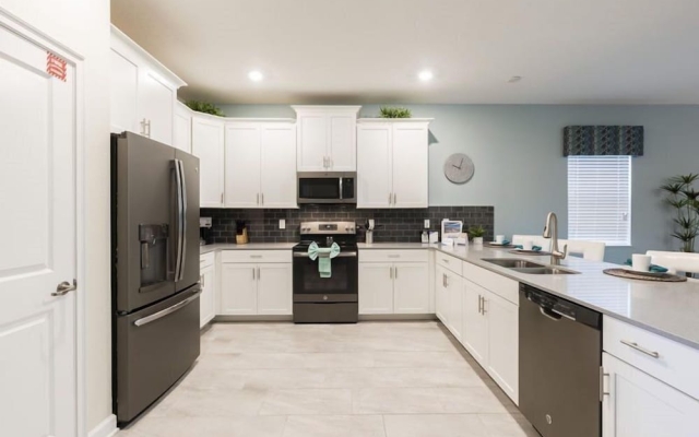 8BR ChampionsGate Pool Home