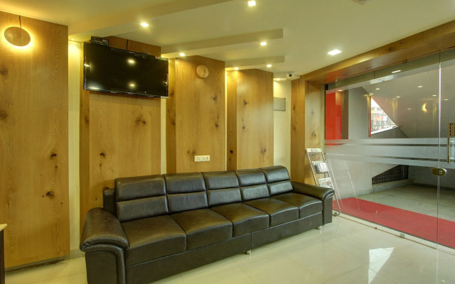 OYO 26698 Hotel Shringar Palace