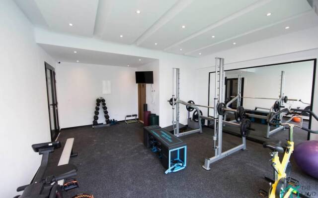 Sunset 203 Luxury apt With Gym in Lac1