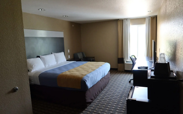 West Worth Inn and Suites