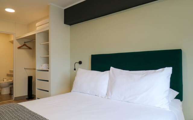 w Spectacular 2BR in the Heart of Miraflores