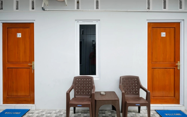 RedDoorz Syariah @ Joa Homestay Godean Sleman Yogyakarta – Guest Rooms – Sleman