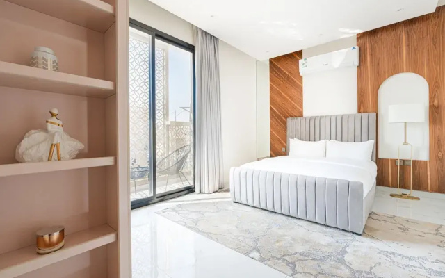 Luxurious 2-bedroom Flat With Relaxation Space