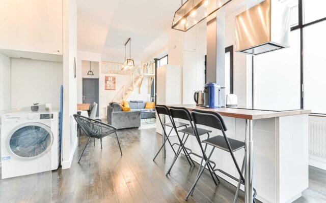 Renovated Design Apartment in Montparnasse