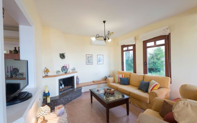 Odysseas Villa by LeaderStay