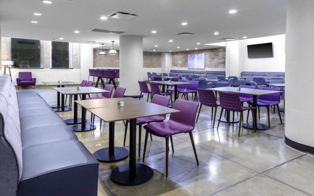 Fairfield Inn  Suites Dallas Downtown