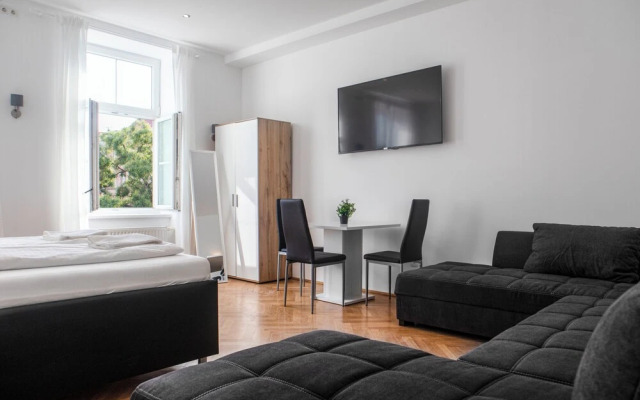 Perfect 7BR Stay Near Hauptbahnhof