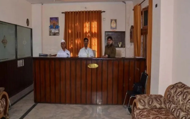 Hotel Corbett Regency