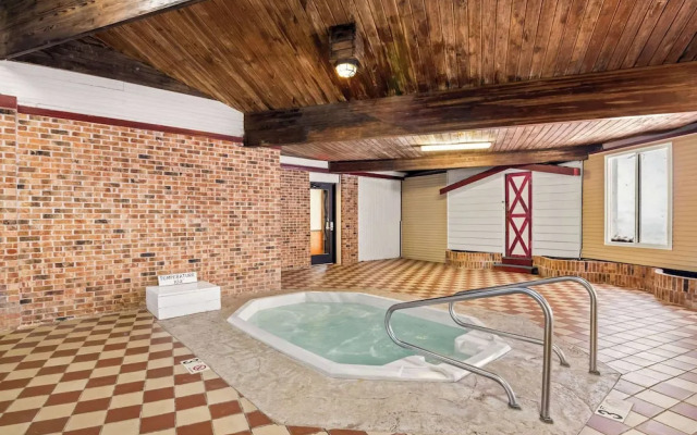 Econo Lodge Manistee