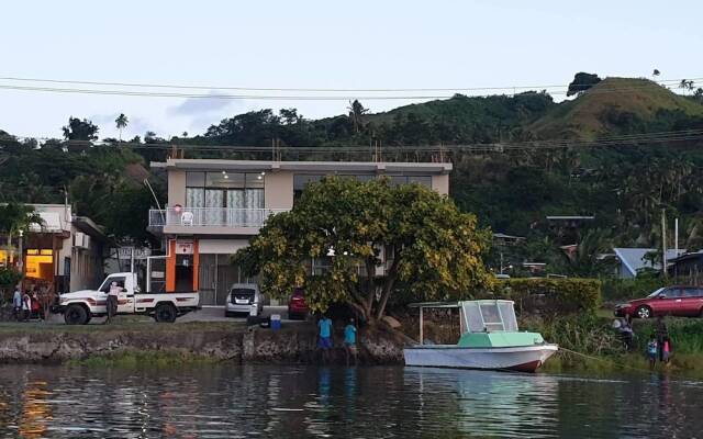 Bay View Barbers Lodge