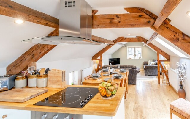 Upstairs Downstairs Cottage