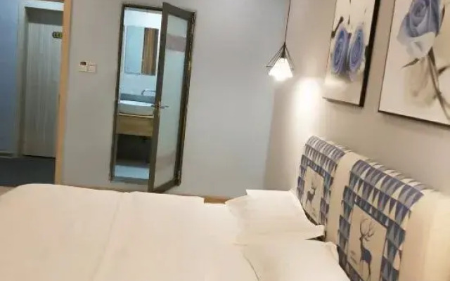 Xinyang Dongpeng Hotel