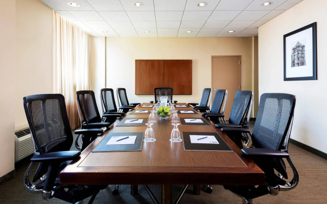 Four Points by Sheraton Toronto Airport