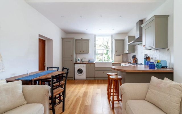 Cosy and Spacious Home