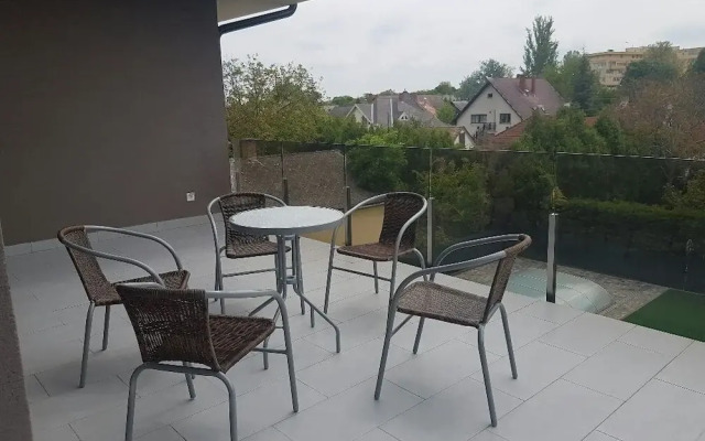 Francesca Apartman