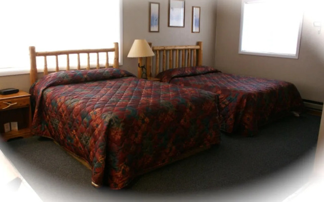 The Lodge at Summer Lake