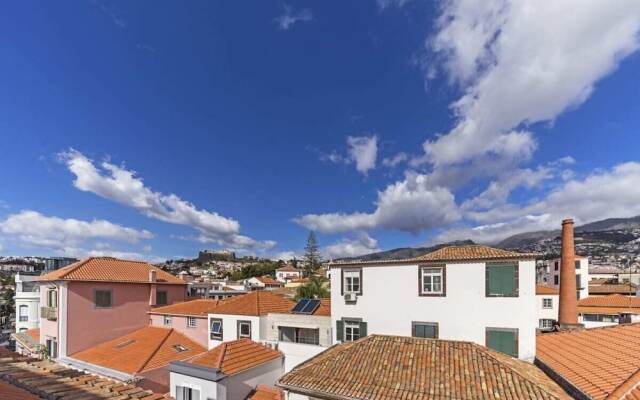 Downtown Funchal Apartment 4B P. Areeiro by An Island Apart