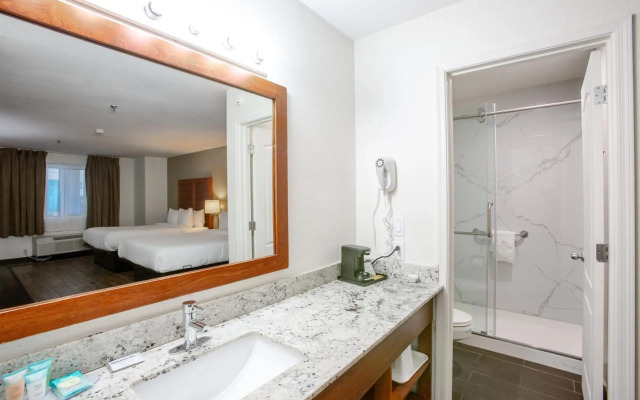 The Hotel Serene Glendale Peoria, Surestay Collection by BW