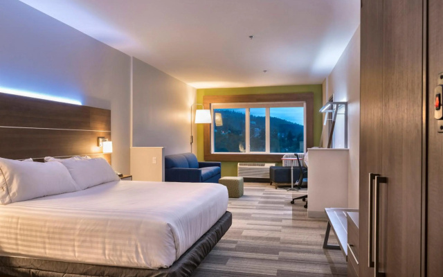 Holiday Inn Express & Suites Victoria - Colwood