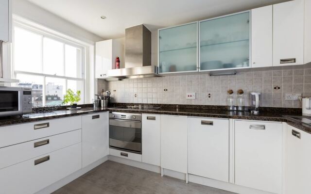 Huge 2 bed in Prime Location