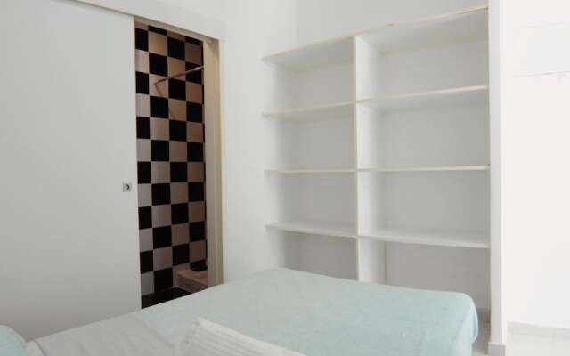 Estudio cercano a Plaza Castilla CBA4