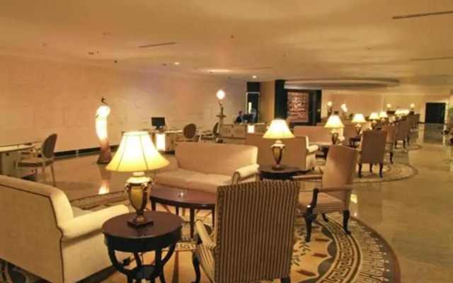 Harmoni One Convention Hotel & Service Apartments