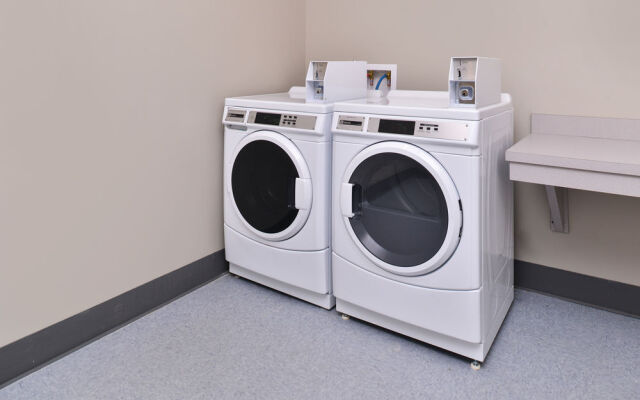 Holiday Inn Express & Suites St. Louis West-O'Fallon