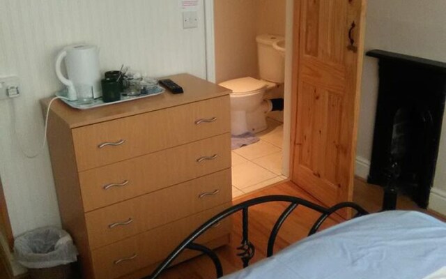 Anchor b & b