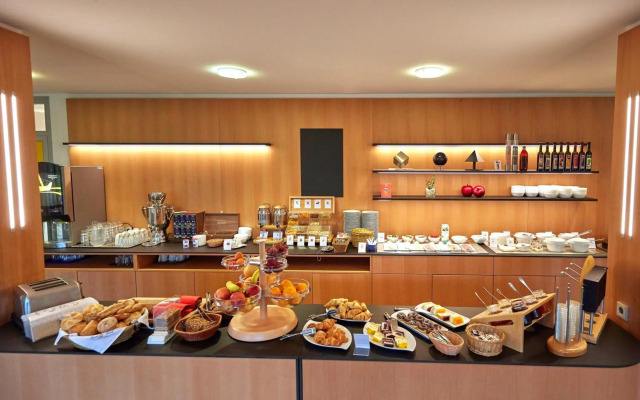 EMBL - Hotel ISG