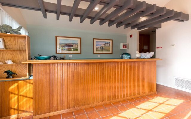 Wave Crest Resort