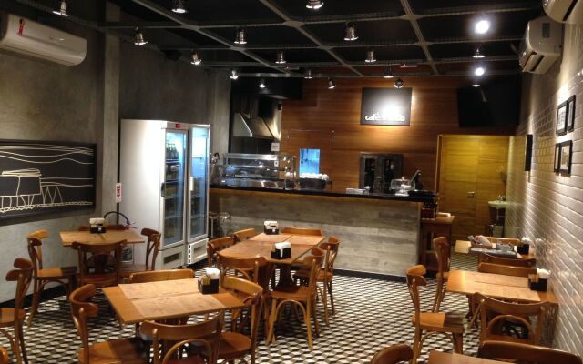 Hotel Fênix (Только для взрослых)