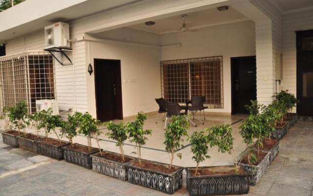 Reina Boutique Hotel - G6