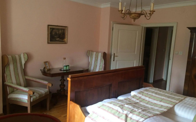 Der Schlosswirt zu Anif - Biedermeier-Hotel und Restaurant
