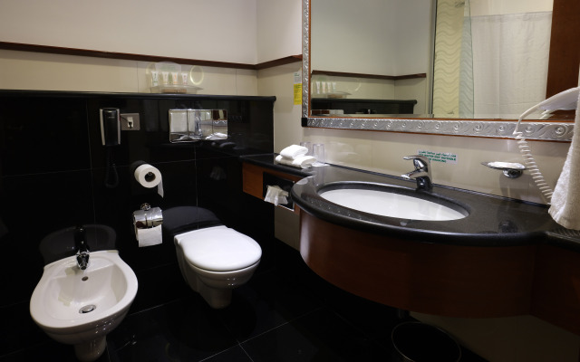 Holiday Inn Kuwait by IHG