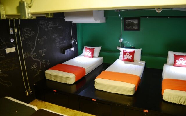 ZEN Hostel Silom 14