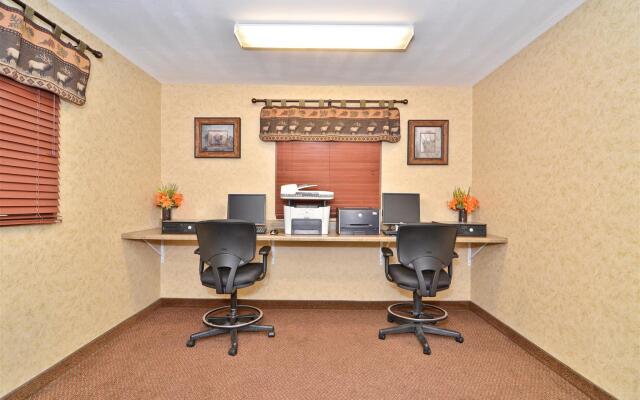 Best Western Plus Kelly Inn & Suites