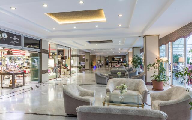 L’etoile Beach Hotel