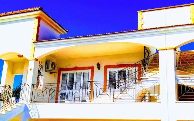 Salamina Houses Apart Hotel