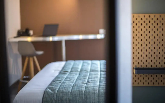 Inter Hotel Le Luy De Bearn