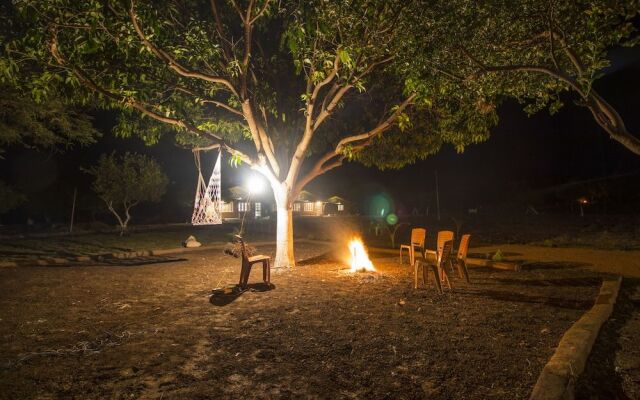 WOW STAYZ2 Pachmarhi Foothill Cottages