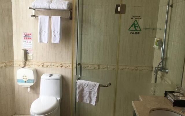 Happy Hotel